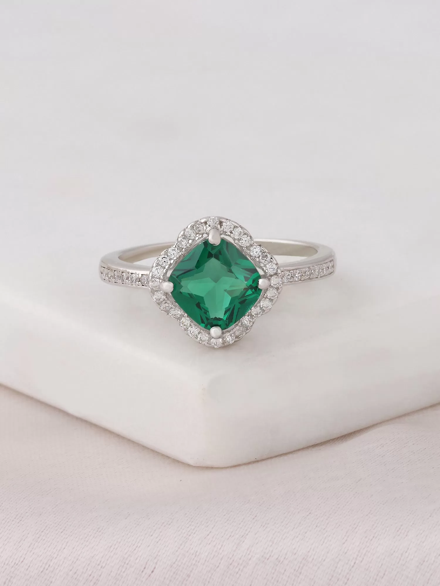 1.5 Carat Emerald Green Flower Halo Ring For Women