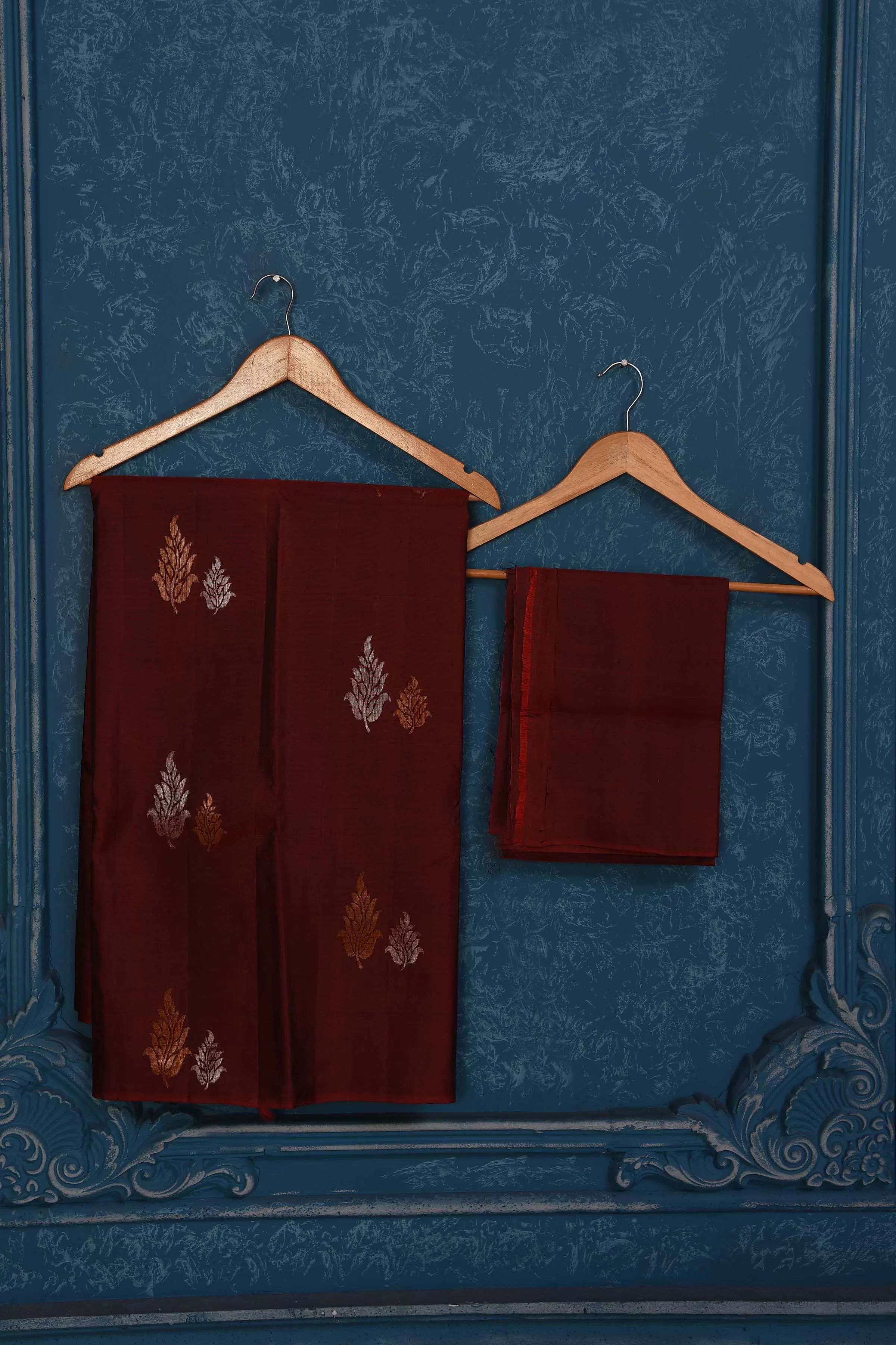 91A131 Maroon Kanchipuram Saree with Leaf Zari Buta