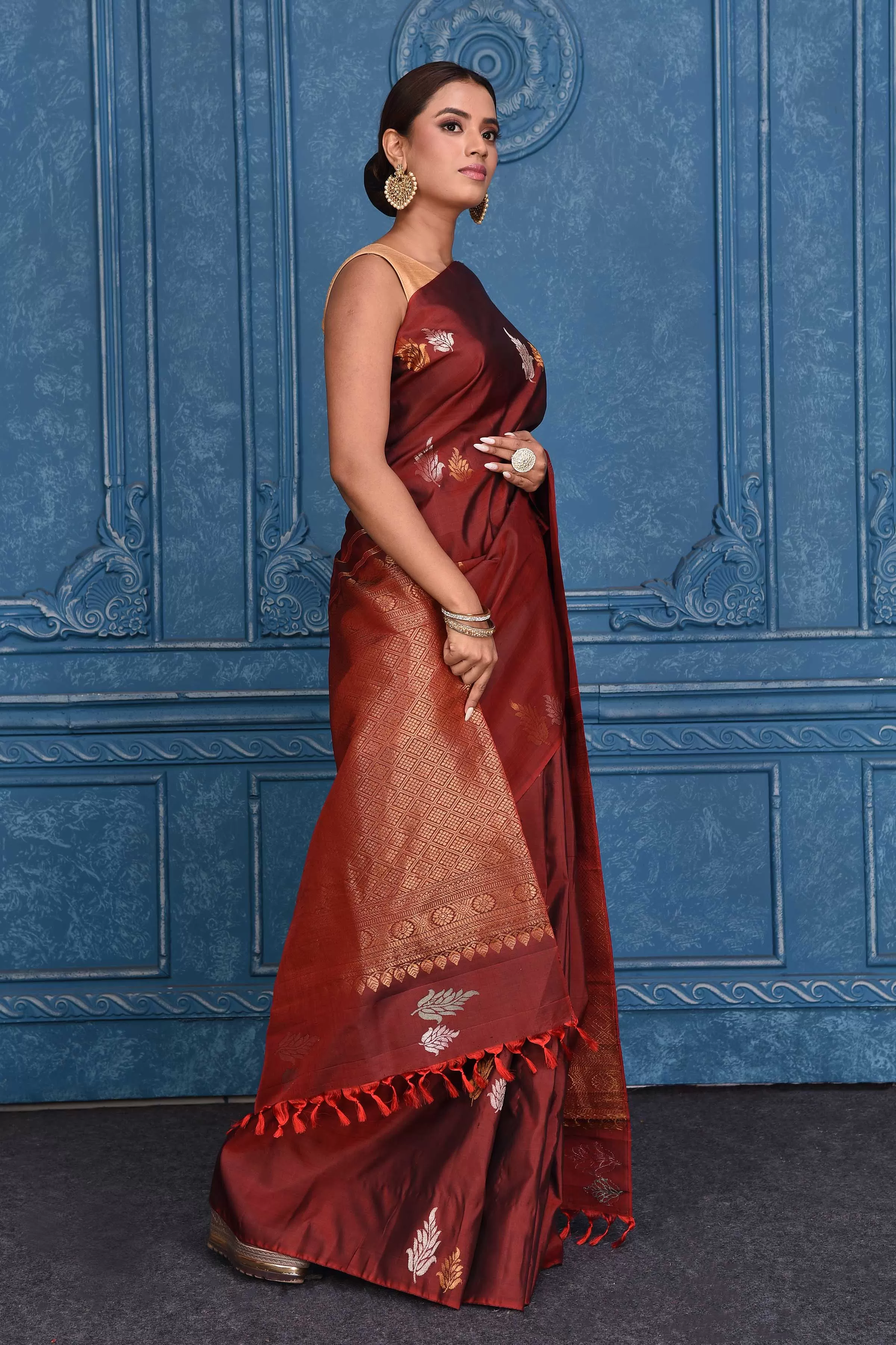 91A131 Maroon Kanchipuram Saree with Leaf Zari Buta