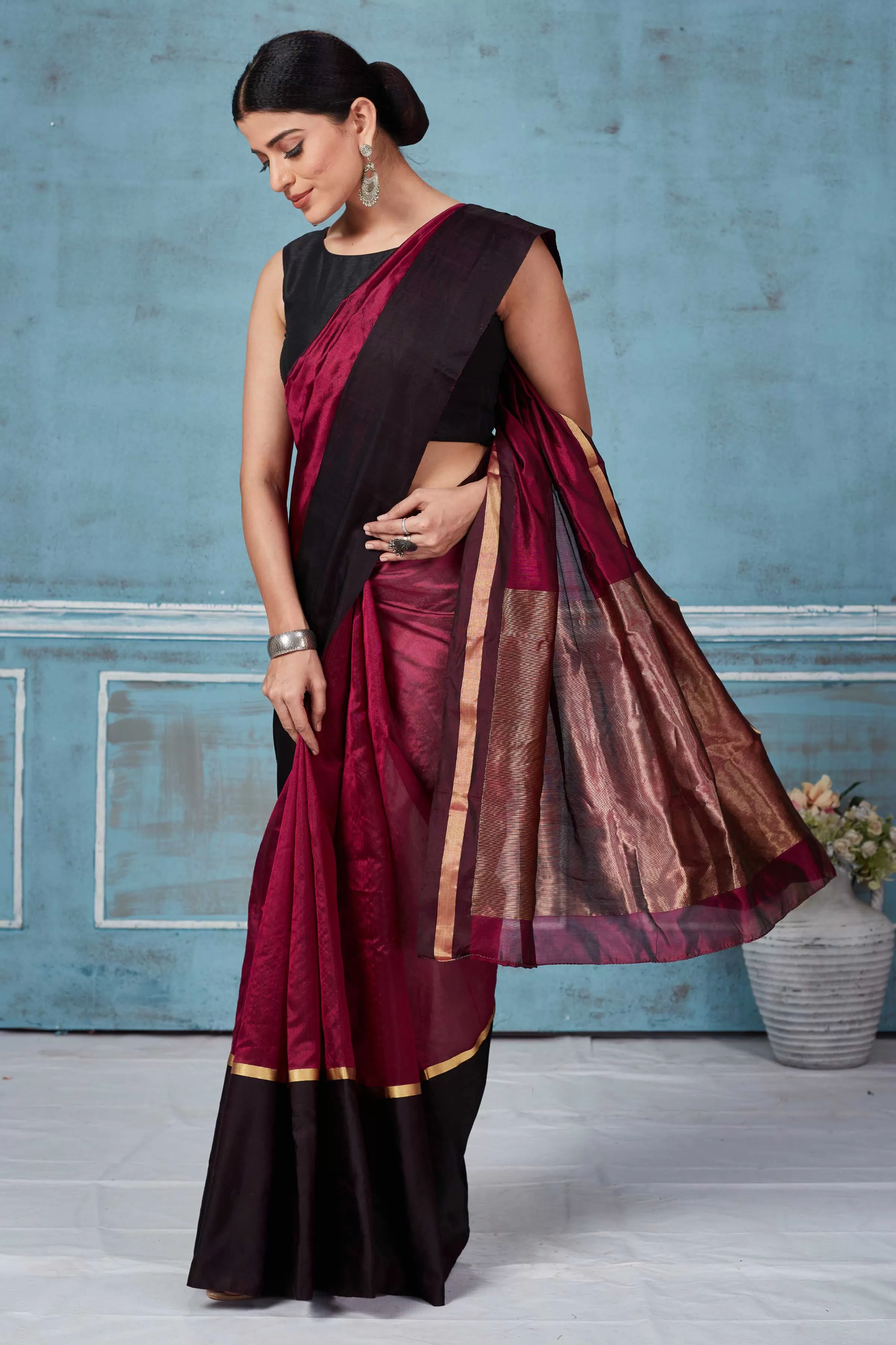 92A150 Magenta Pattu Silk Saree With Black Mashru Border