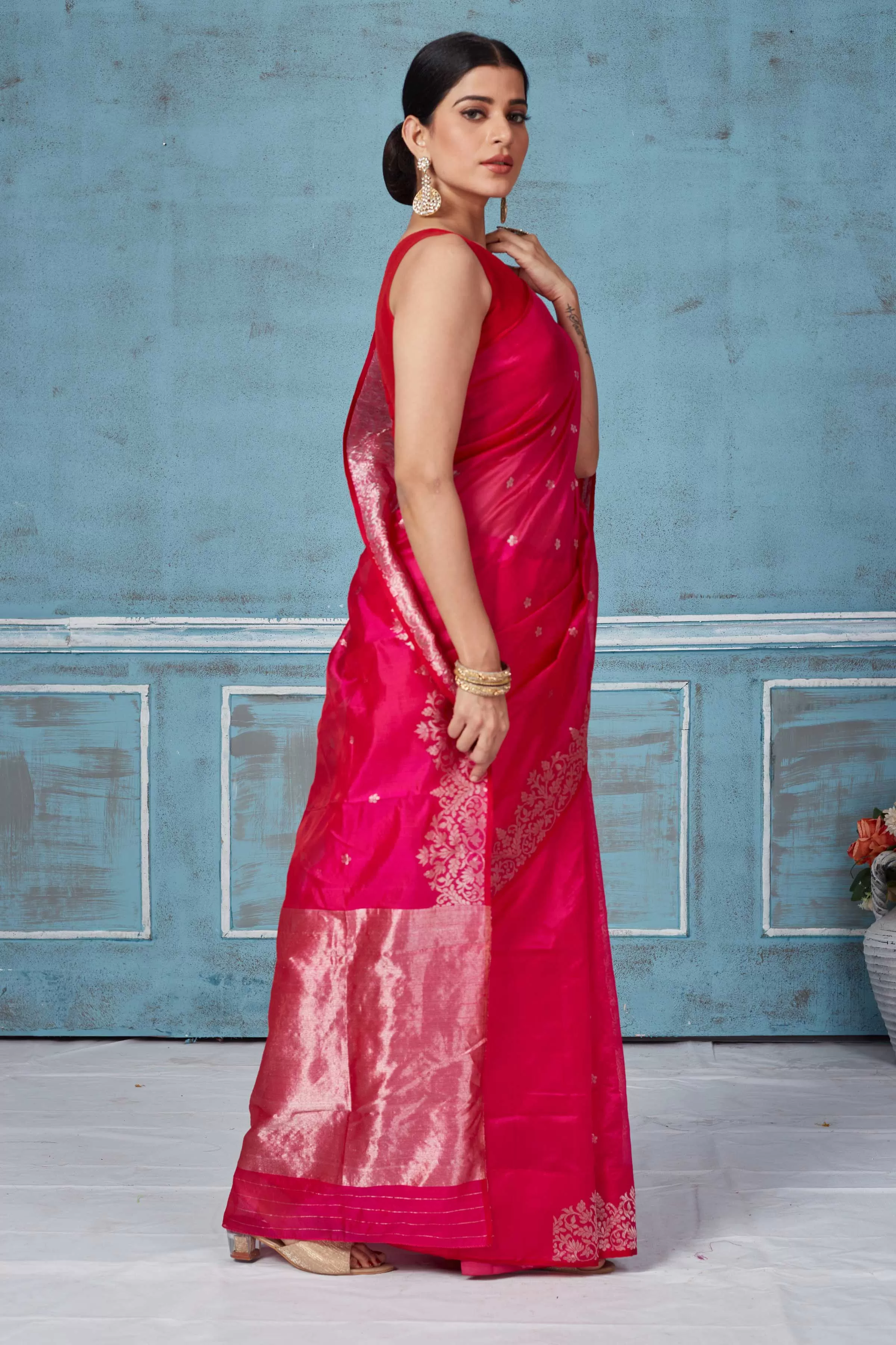 92A162 Pink Pattu Silk Saree With Hand Woven Border