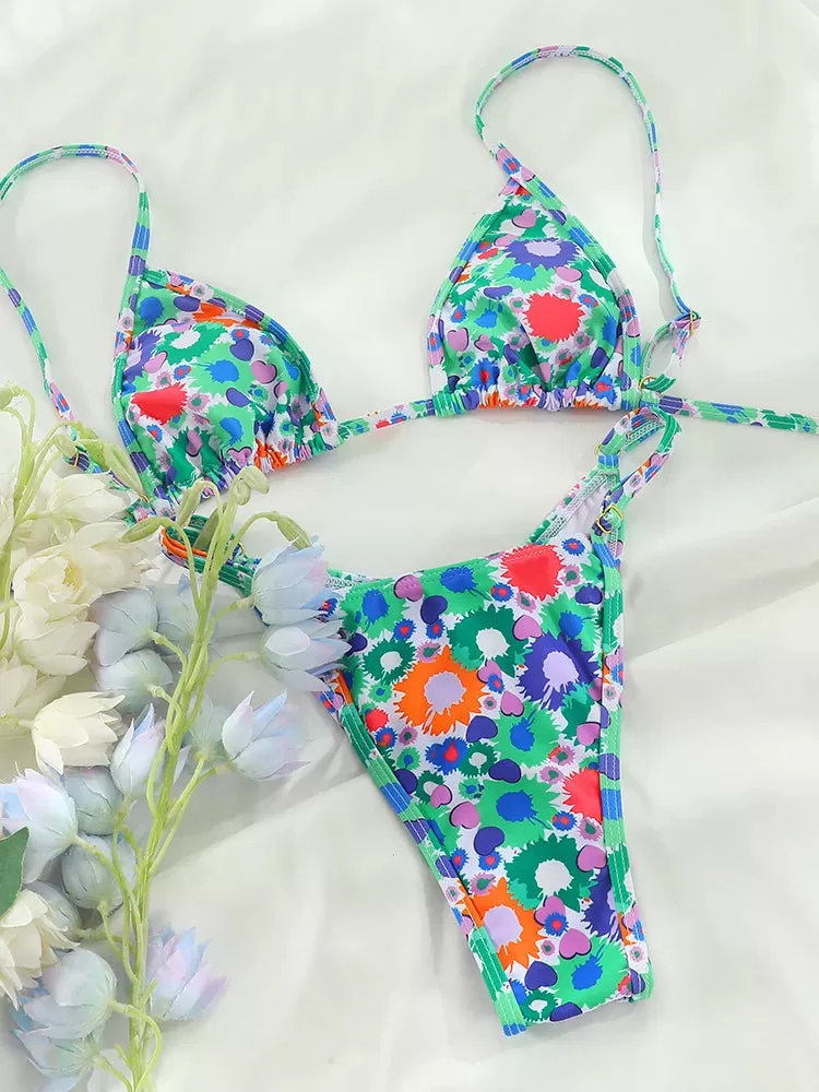 Brasilianischer Micro-Bikini mit Blumenmuster in Petite-Größe