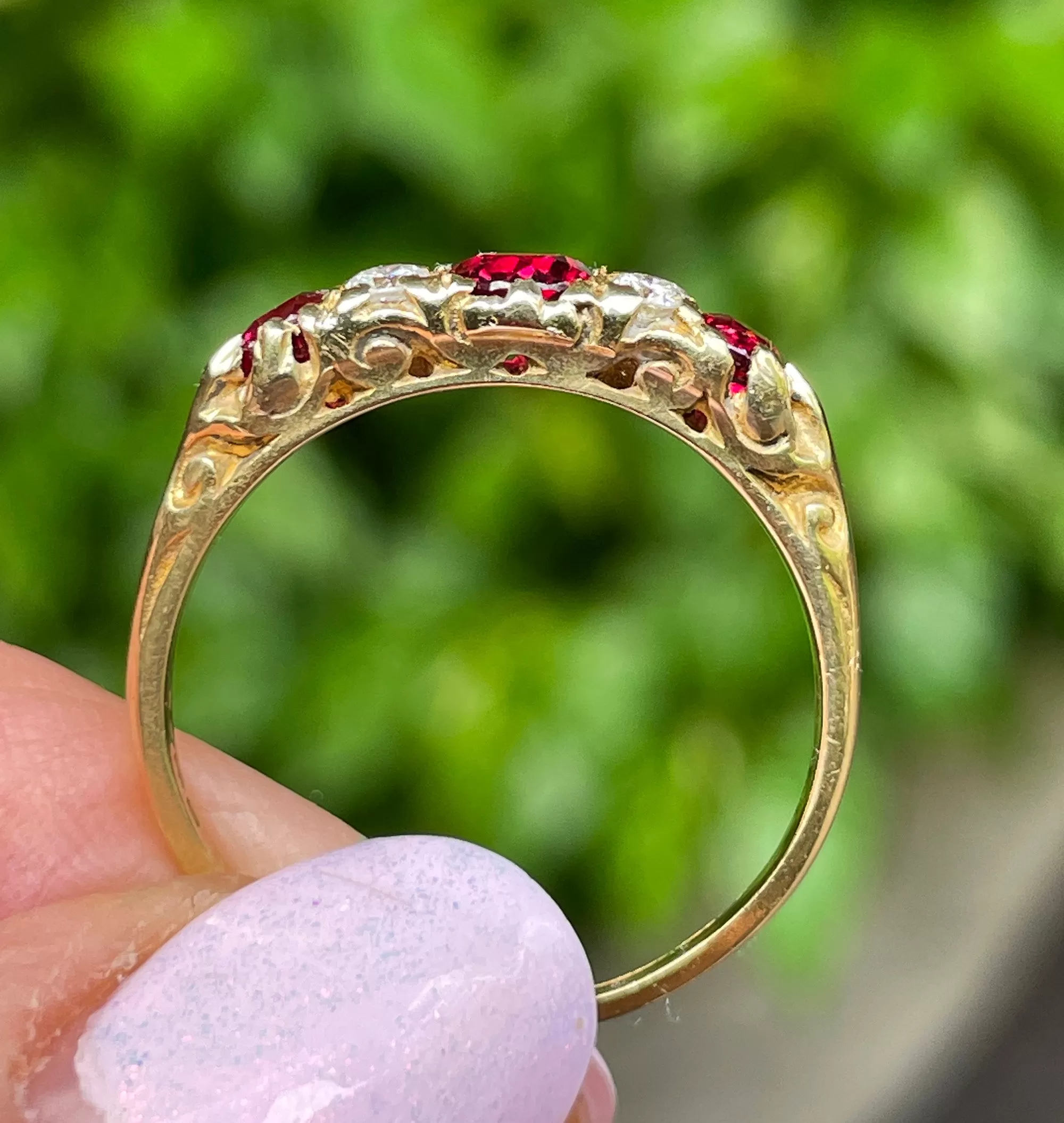 English GIA NO HEAT Vintage 2.20ct Pigeon Blood Red Ruby Trilogy Diamond 18k Gold Ring