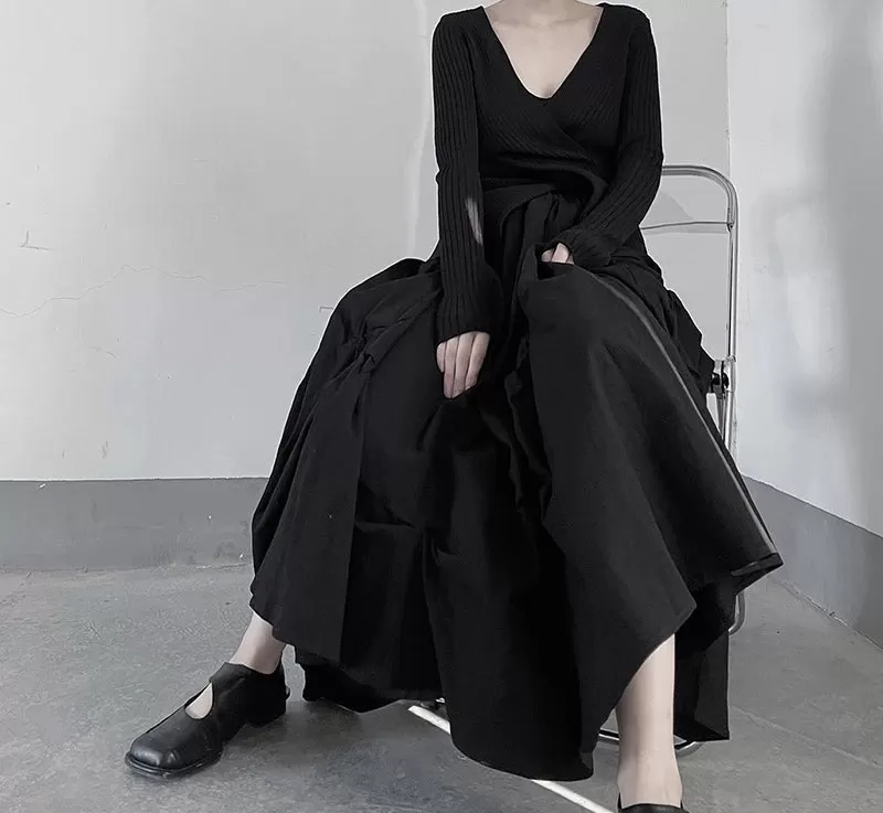 Gothic-Style Pleated Midi-Skirt