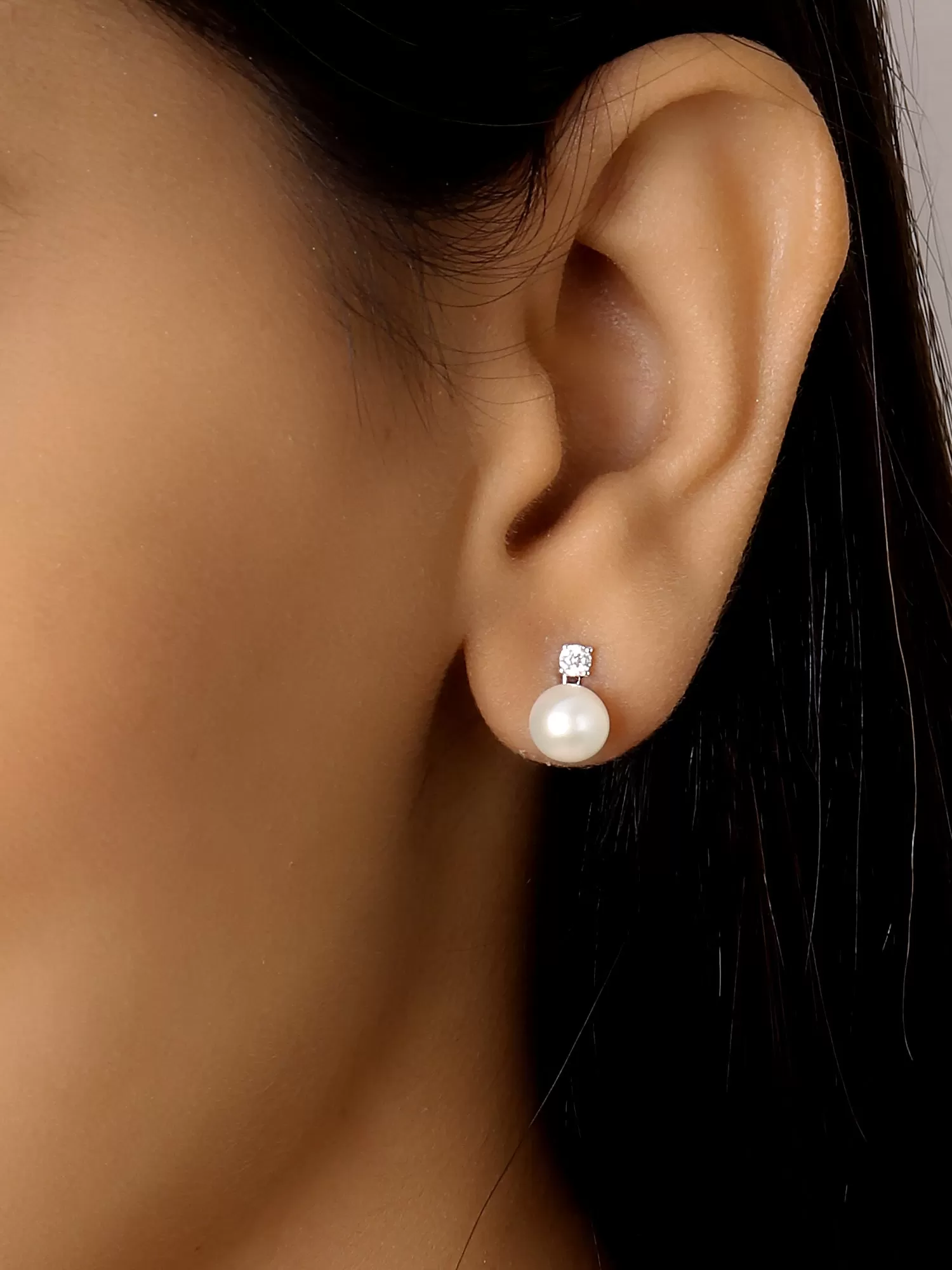 Pure Pearl Classic Studs In Silver