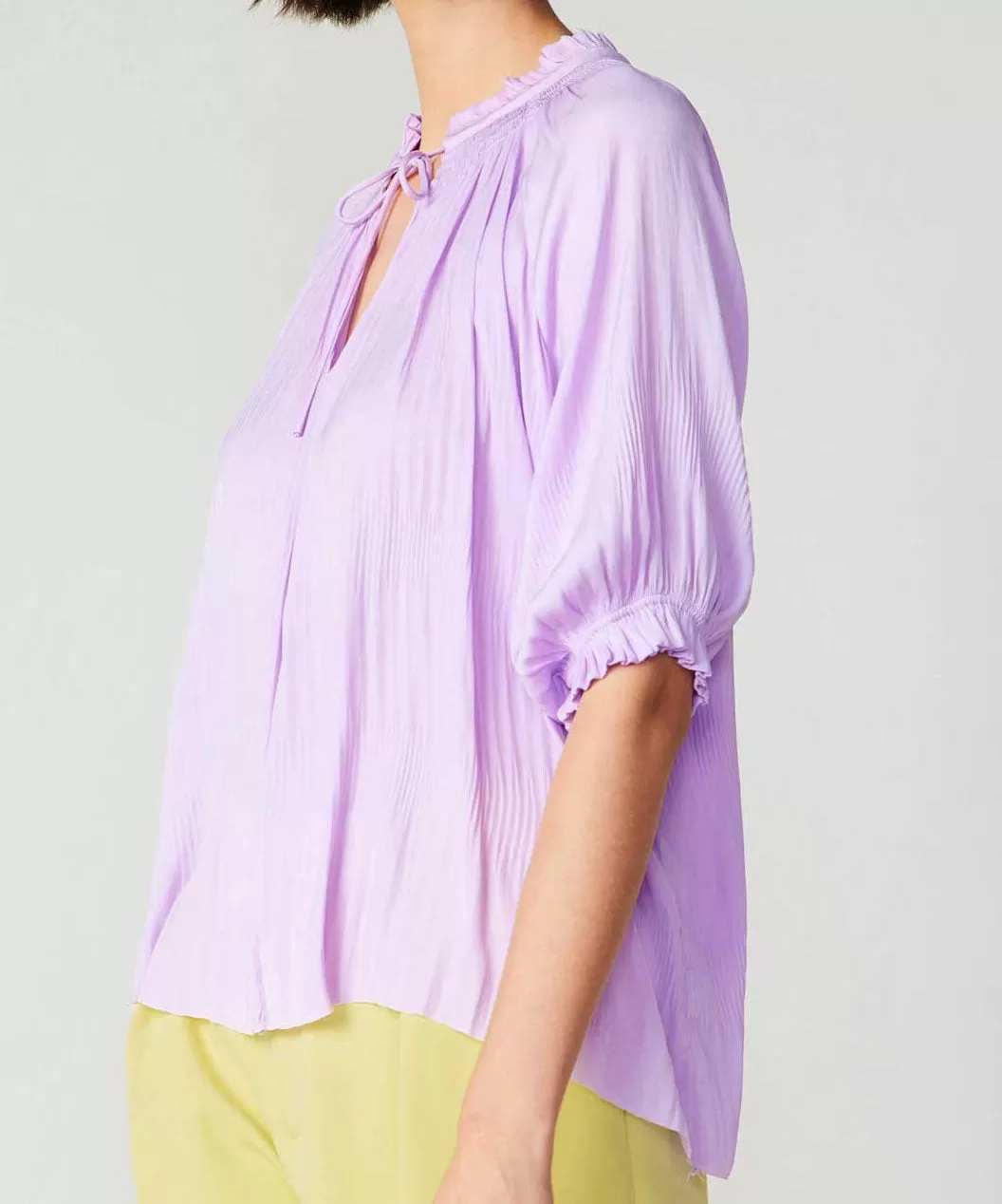 Short Sleeve Tie Front Top - Light Lavender