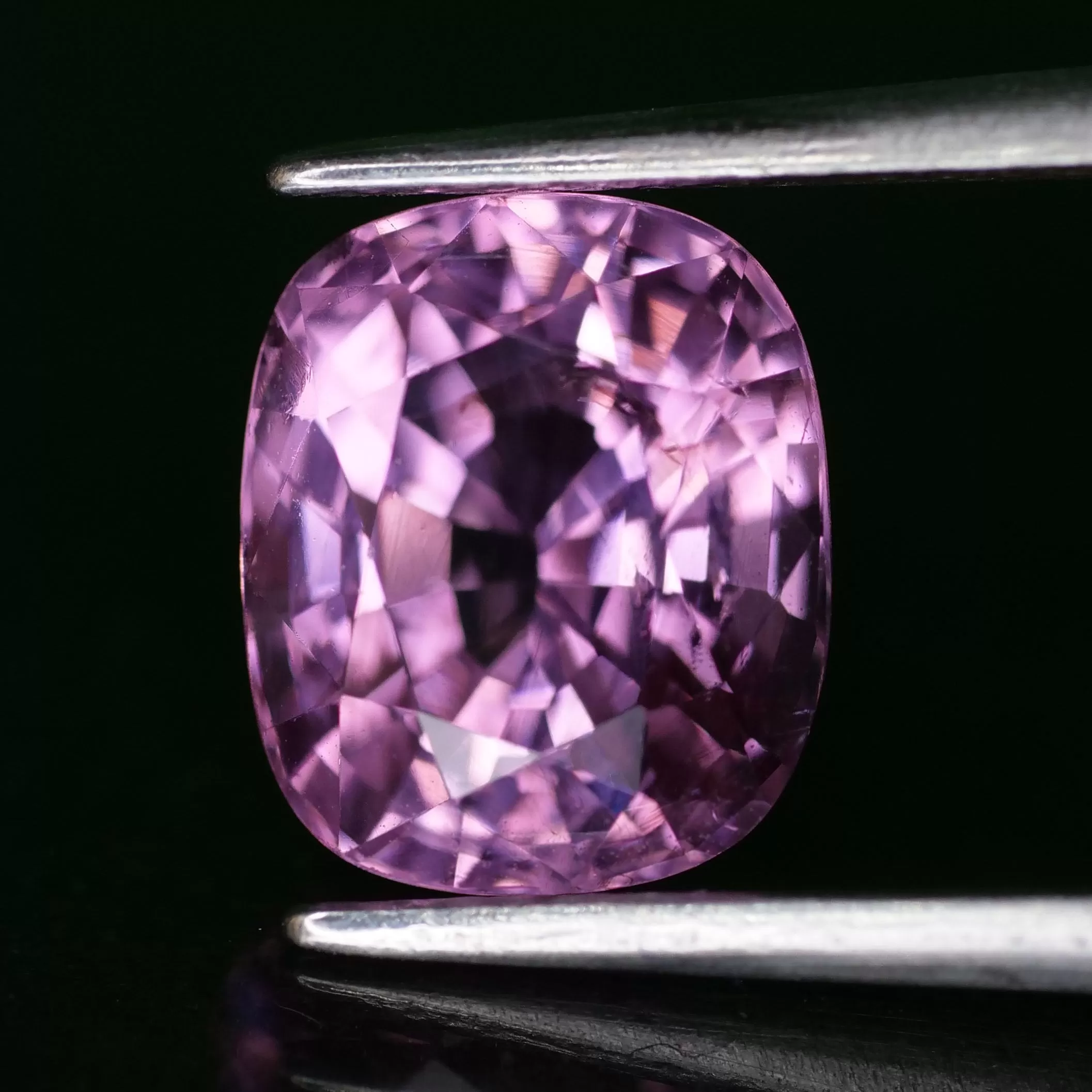 Violet Spinel | natural, cushion cut *8.5x8mm, VS, 3.12ct