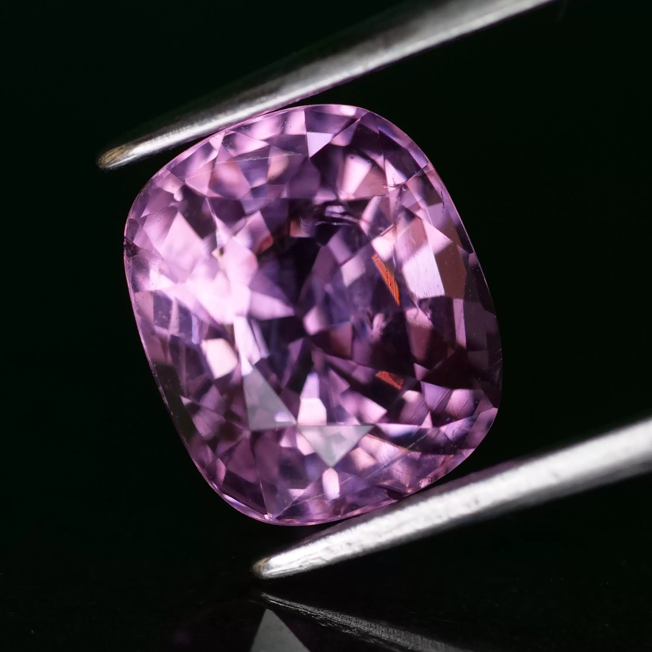 Violet Spinel | natural, cushion cut *8.5x8mm, VS, 3.12ct